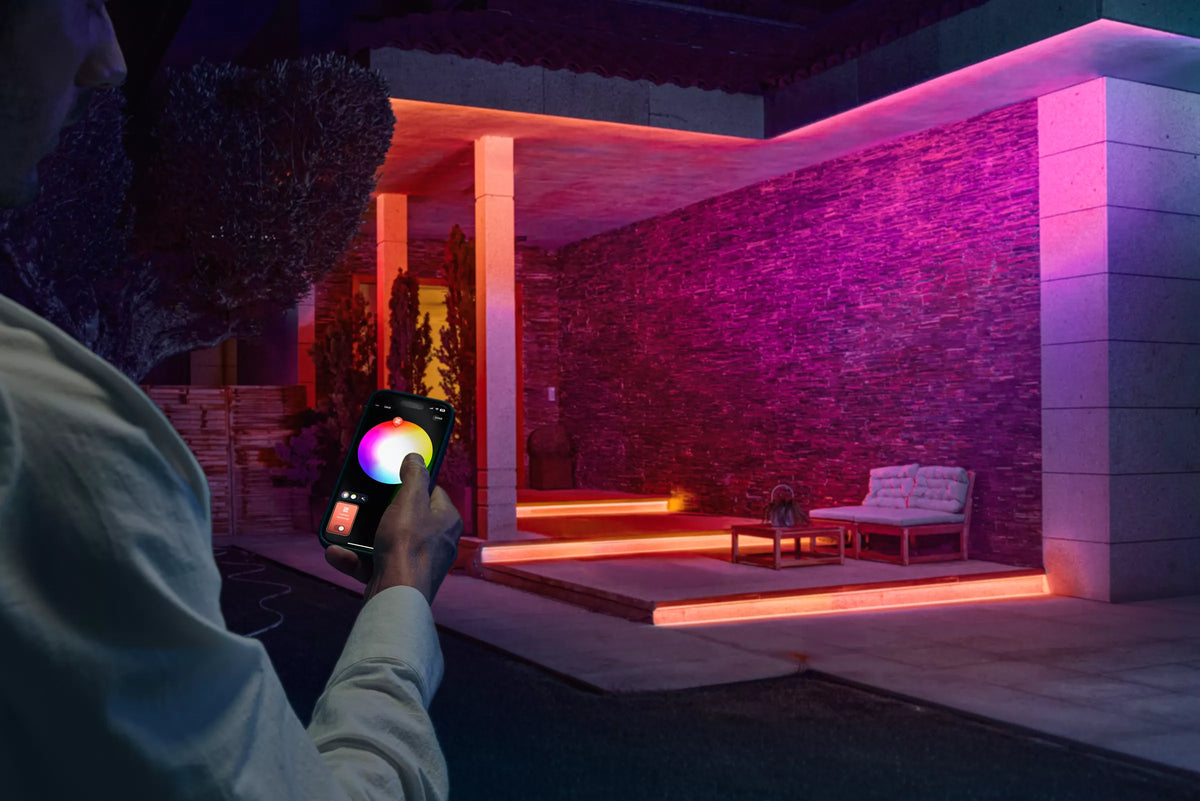 Flux outdoor strip light 33ft
