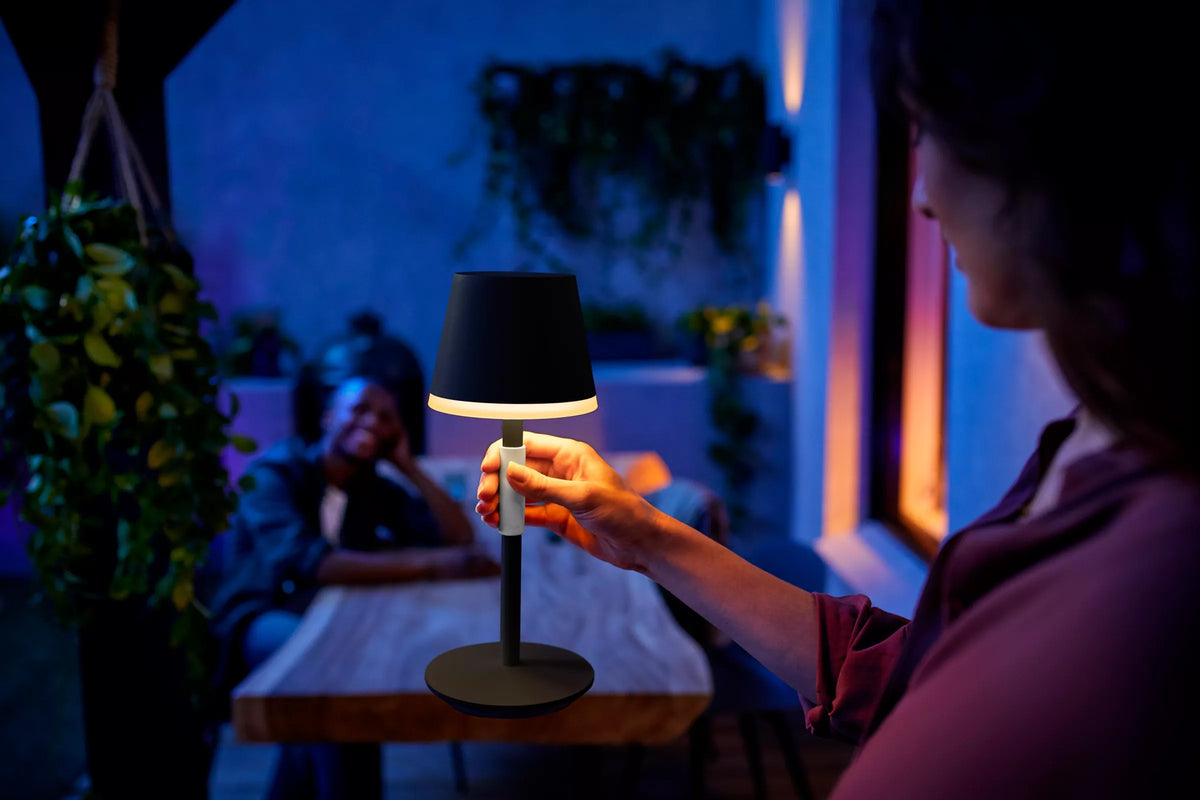 Hue Go portable table lamp