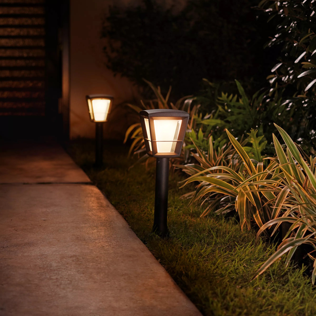 Econic Outdoor pedestal